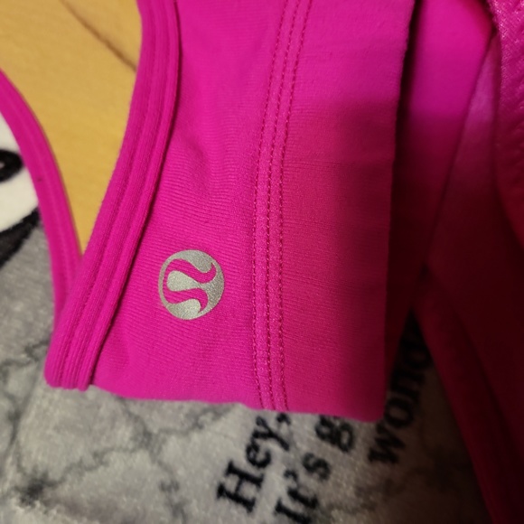Lululemon top - Picture 3 of 4